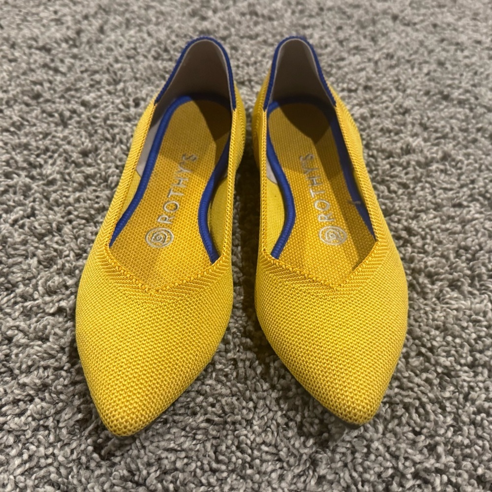 Like New Rothy's The Point flats in Marigold mustard yellow, size 7 - Picture 12 of 14